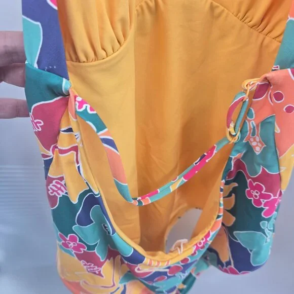 Marine Layer Yellow Tropical Plunge Reversible One Piece Swimsuit Medium NWOT - Picture 4 of 12
